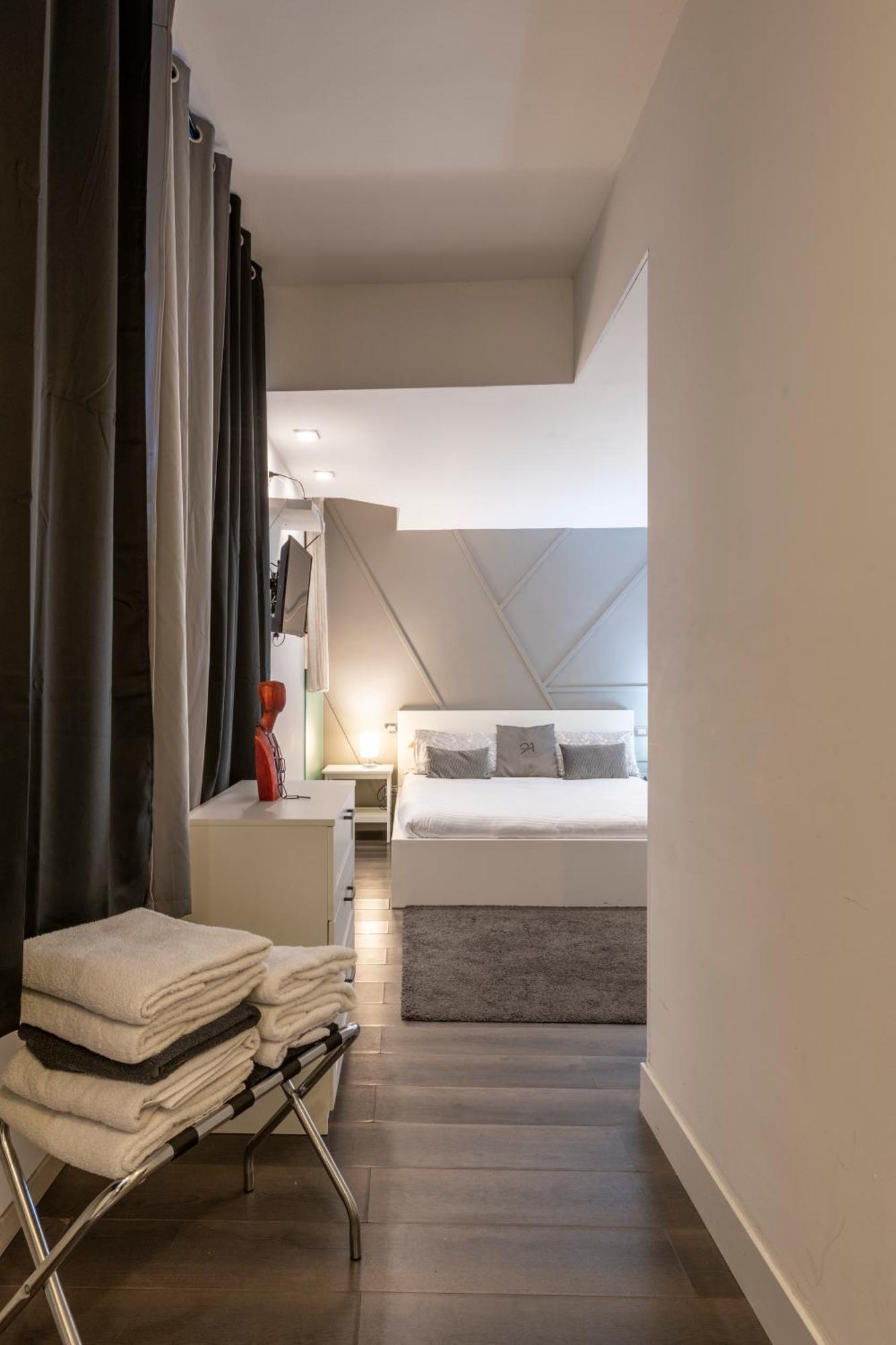 Design Apartment With Private Pool Exclusive Use - Stelvio 21 밀라노 외부 사진